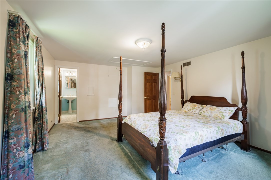 37 Heatherwood Road Perinton, NY 14450 - Photo 16 of 42