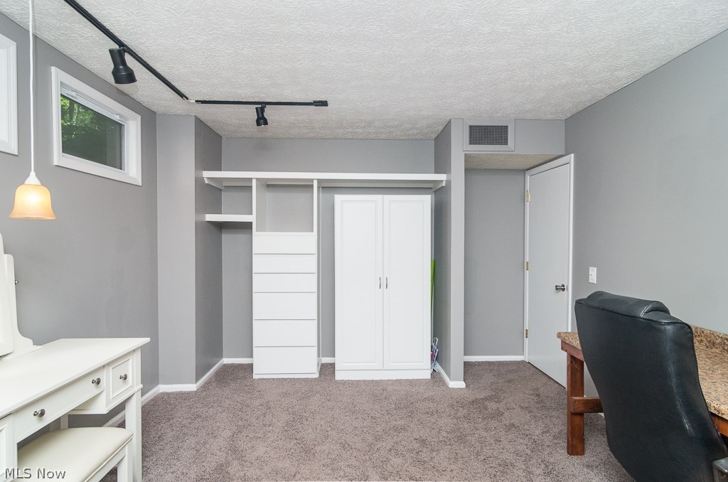 12193 Windcliff Road Strongsville, OH 44136 - Photo 17 of 25 Gallery Image 17