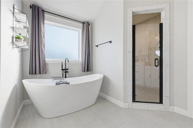 $639,900 | 2008 Northeast 114th Street, Kansas City, MO 64155