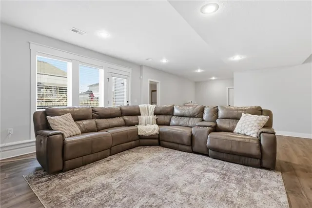 $639,900 | 2008 Northeast 114th Street, Kansas City, MO 64155