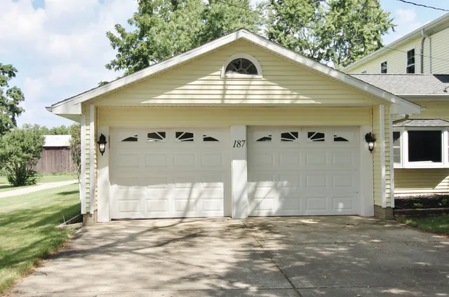 $424,000 | 187 West Union Street, Seneca, IL 61360