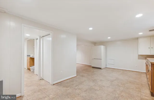 $5,900 | 7202 Heights Court, McLean, VA 22101