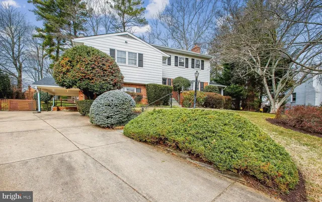 $5,900 | 7202 Heights Court, McLean, VA 22101