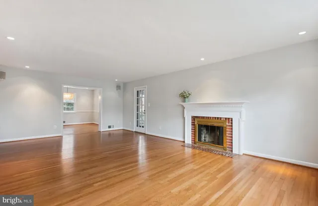 $5,900 | 7202 Heights Court, McLean, VA 22101