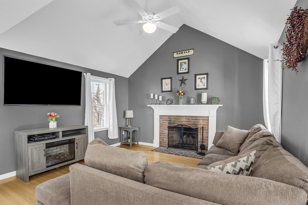 54 Red Barn Road Holden, MA 01520 - Photo 12 of 42 Gallery Image 12