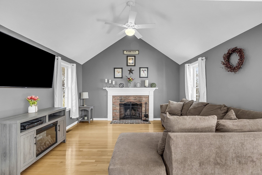 54 Red Barn Road Holden, MA 01520 - Photo 15 of 42 Gallery Image 15