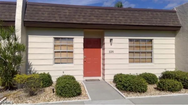 $1,300 | 6300 South Pointe Boulevard, Unit 126, Fort Myers, FL 33919