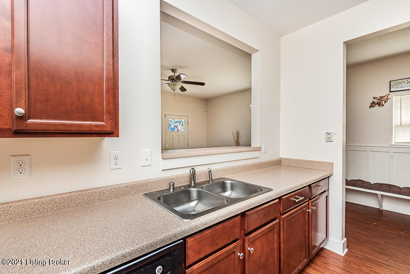 3440 Boxelder Road Louisville, KY 40216 - Photo 17 of 26 DSC_0123