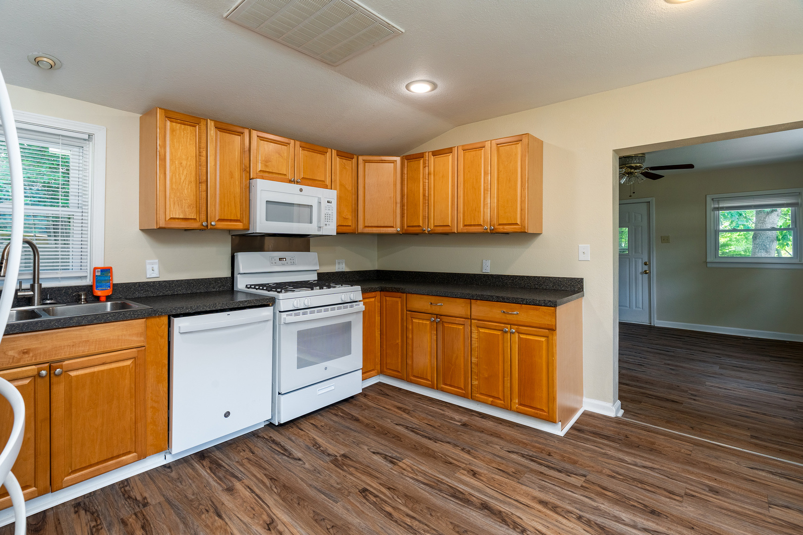 313 North 9th Street Herrin, IL 62948 - Photo 10 of 28