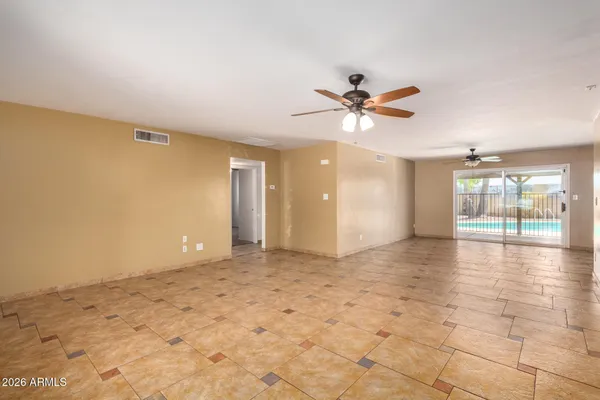 $3,200 | 1885 East Alameda Drive, Tempe, AZ 85282