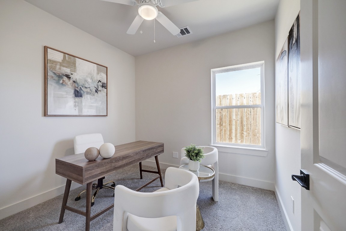 5242 Texas Street Houston, TX 77011 - Photo 6 of 27 a workspace with furniture and window