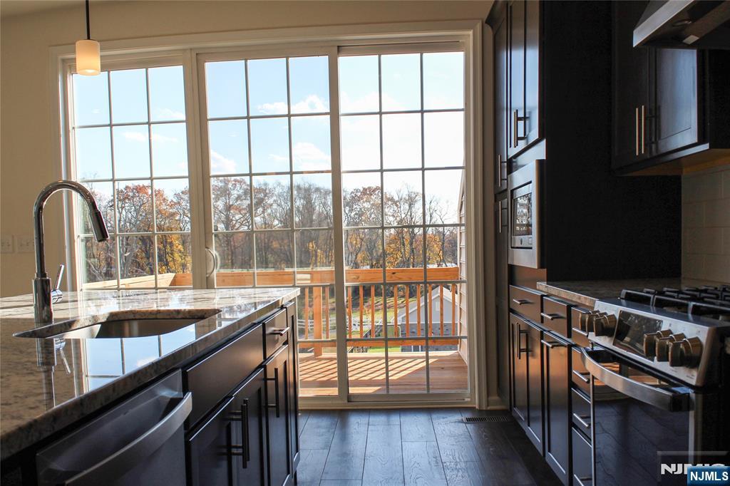 601 Charleston Drive, Unit 601 Monroe Township, NJ 08831 - Photo 14 of 45