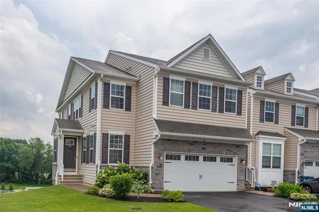 $4,300 | 601 Charleston Drive, Unit 601, Monroe Township, NJ 08831