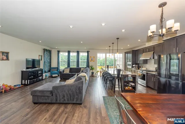 $4,300 | 601 Charleston Drive, Unit 601, Monroe Township, NJ 08831