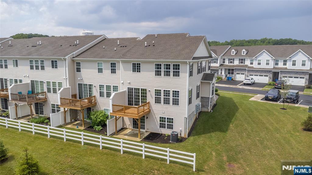 601 Charleston Drive, Unit 601 Monroe Township, NJ 08831 - Photo 5 of 45