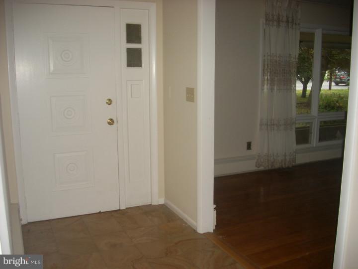 893 Bear Tavern Road Ewing, NJ 08628 - Photo 2 of 21 Gallery Image 2
