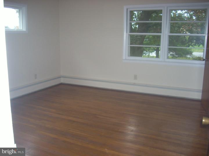 893 Bear Tavern Road Ewing, NJ 08628 - Photo 11 of 21 Gallery Image 11
