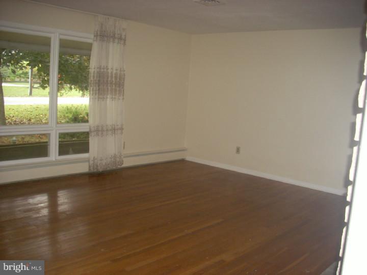 893 Bear Tavern Road Ewing, NJ 08628 - Photo 14 of 21 Gallery Image 14
