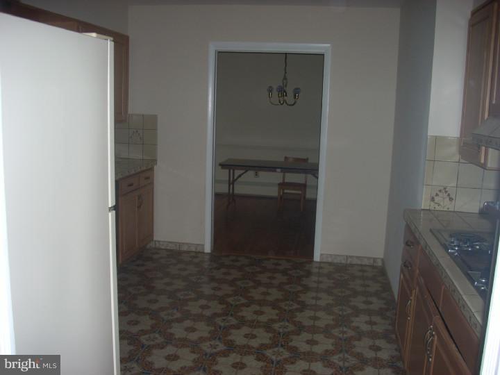 893 Bear Tavern Road Ewing, NJ 08628 - Photo 6 of 21 Gallery Image 6