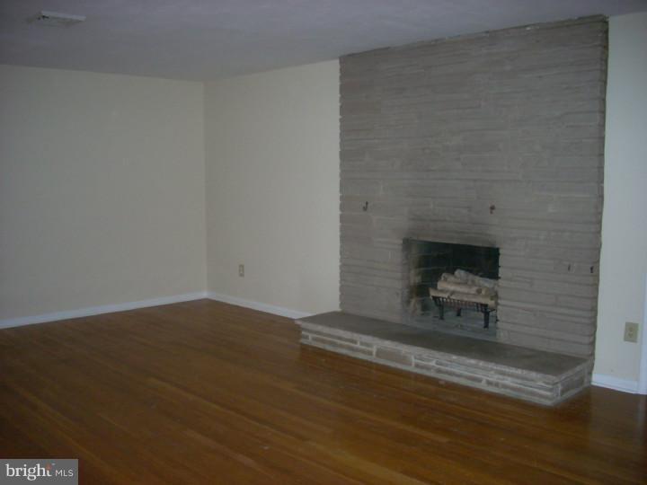893 Bear Tavern Road Ewing, NJ 08628 - Photo 8 of 21 Gallery Image 8