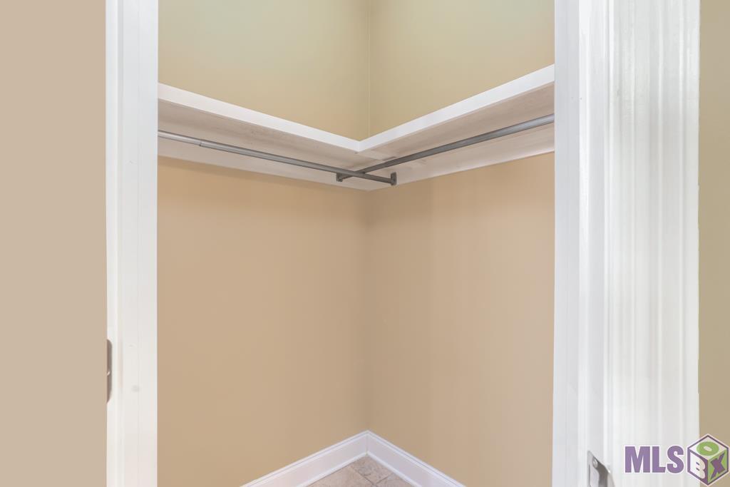 17163 Strain Road Baton Rouge, LA 70816 - Photo 18 of 25 Master Closet