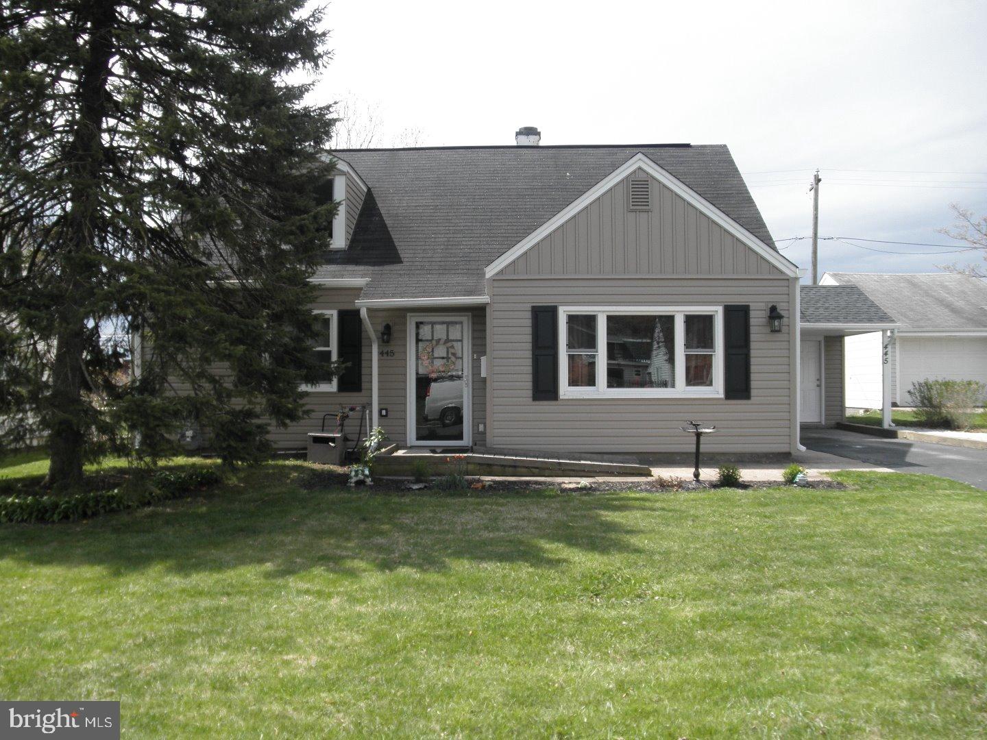 445 Manor Road Hatboro, PA 19040 - Photo 1 of 25 Exterior Front