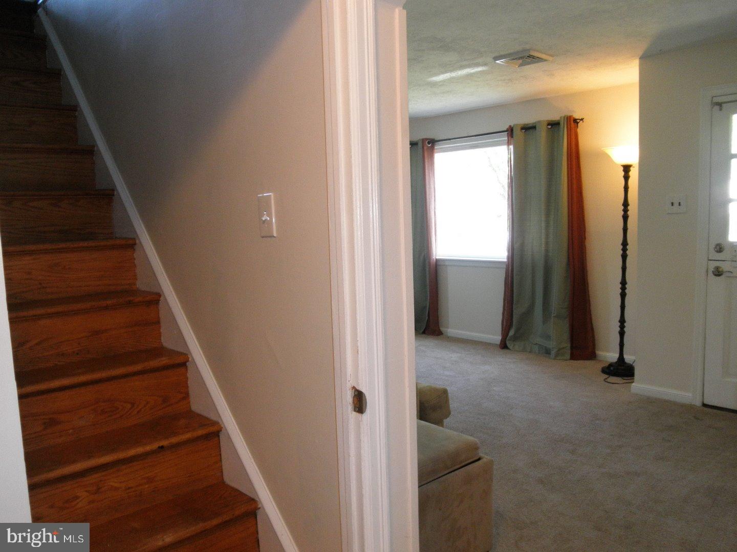 445 Manor Road Hatboro, PA 19040 - Photo 18 of 25 Hallway