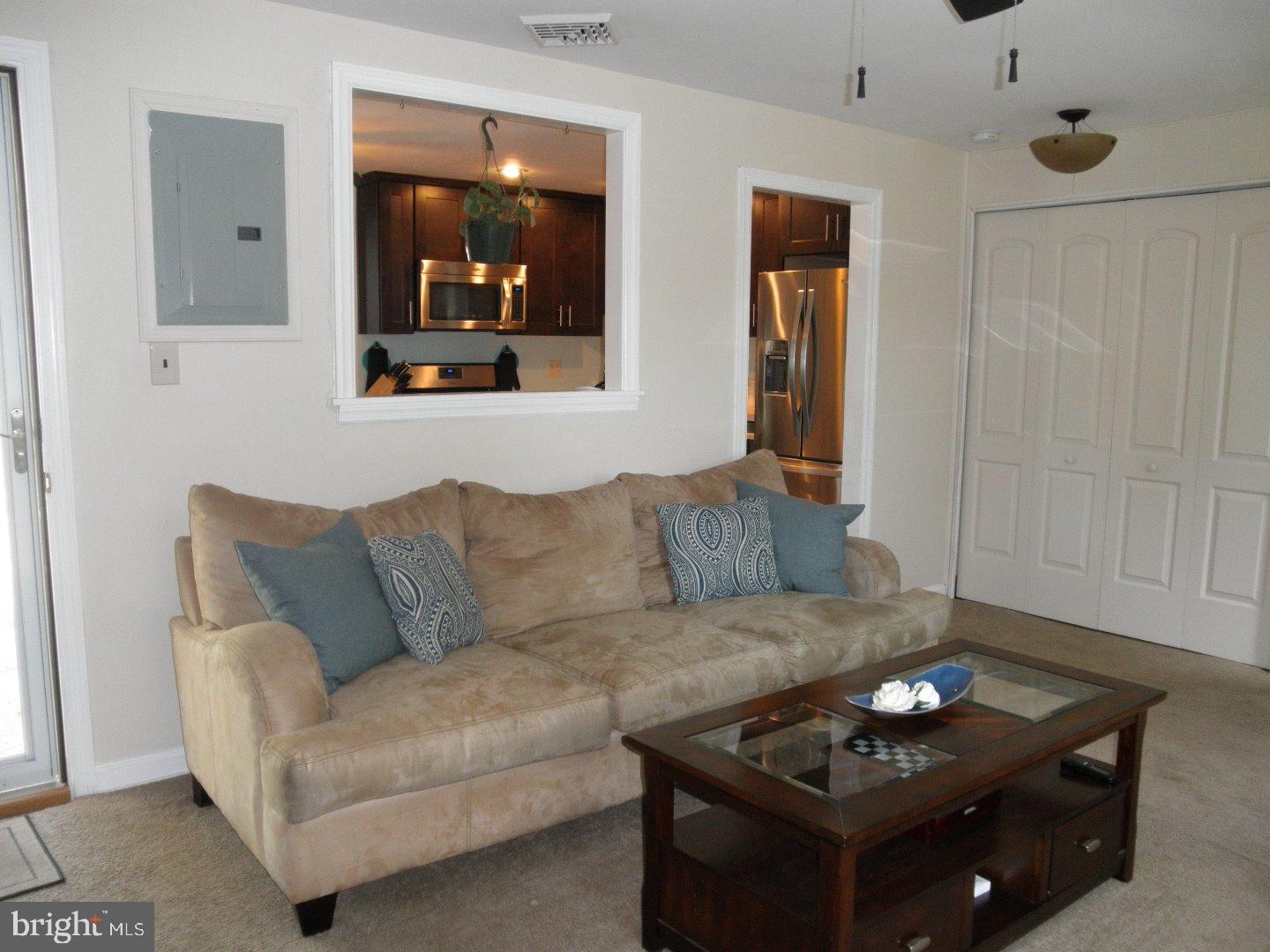 445 Manor Road Hatboro, PA 19040 - Photo 6 of 25 Family Room