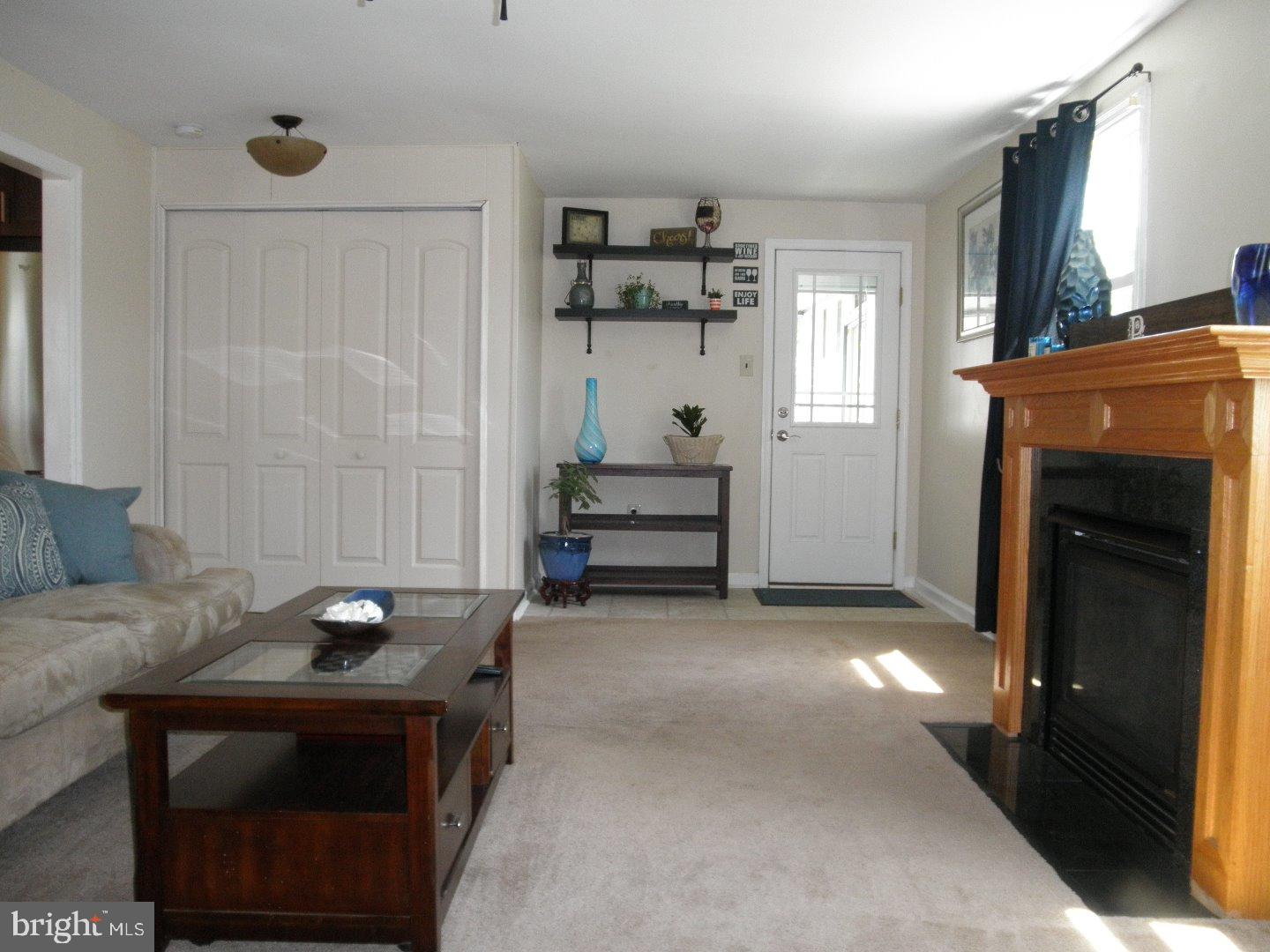 445 Manor Road Hatboro, PA 19040 - Photo 8 of 25 Family Room