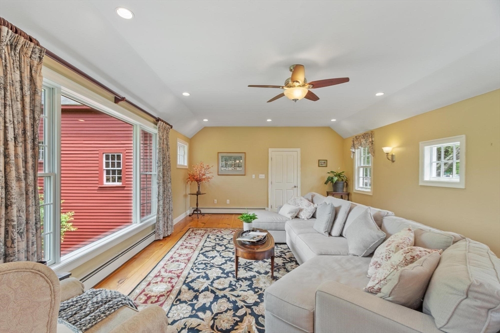 19 Maple Road Chelmsford, MA 01824 - Photo 9 of 37