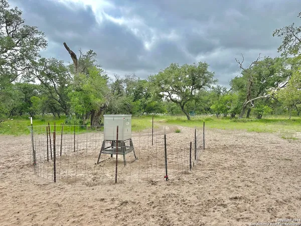 a view of an outdoor space