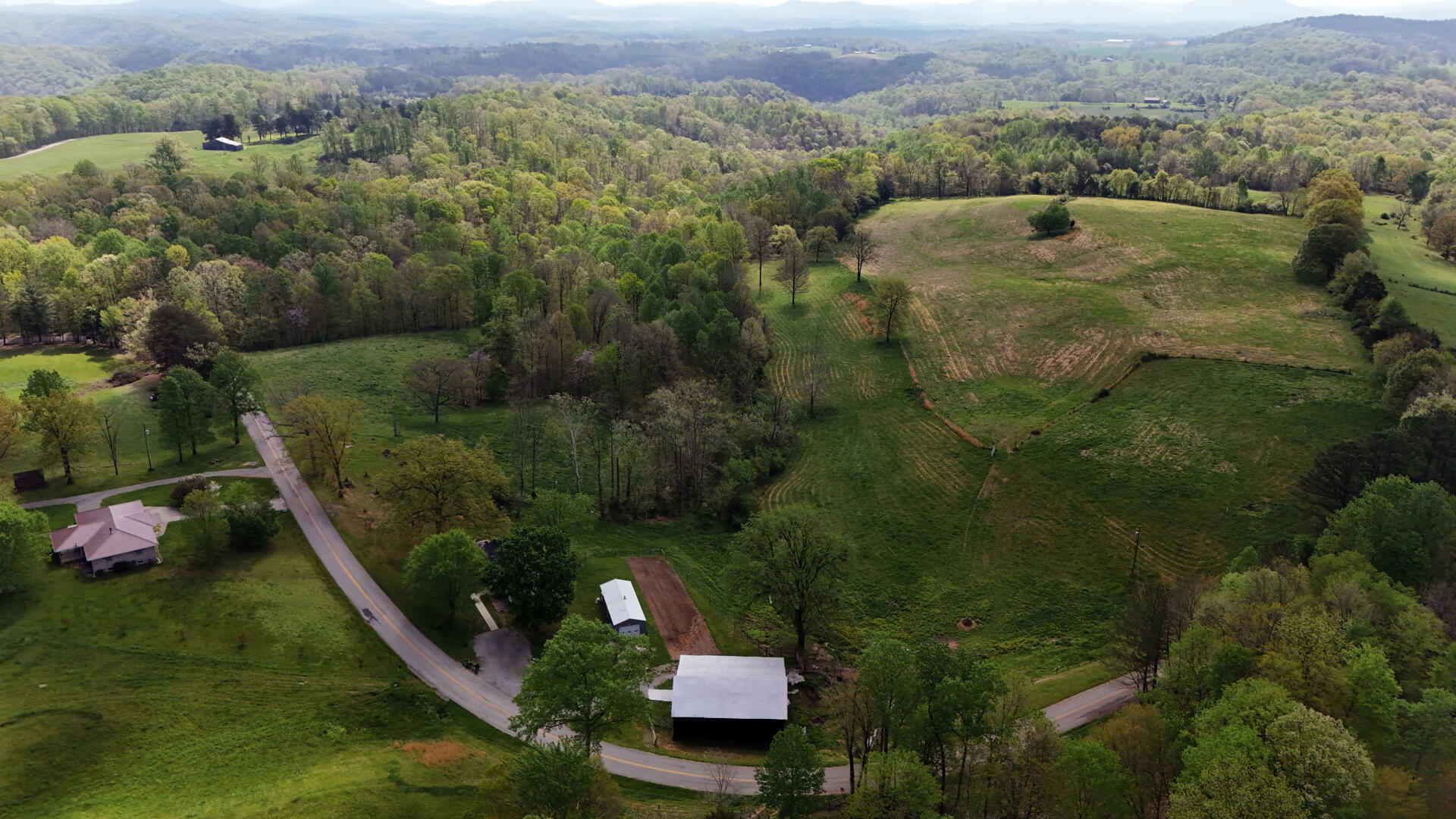 1428 Denney Road Albany, KY 42602 - Photo 40 of 50 1428 Denny Road Drone 1