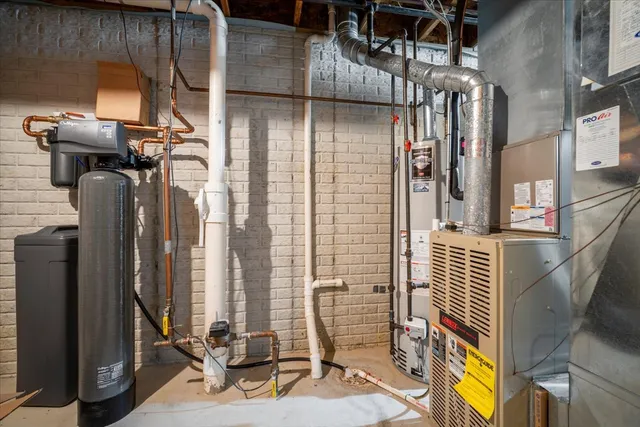 $285,000 | 3509 Bally Ford Drive, Bloomington, IL 61704