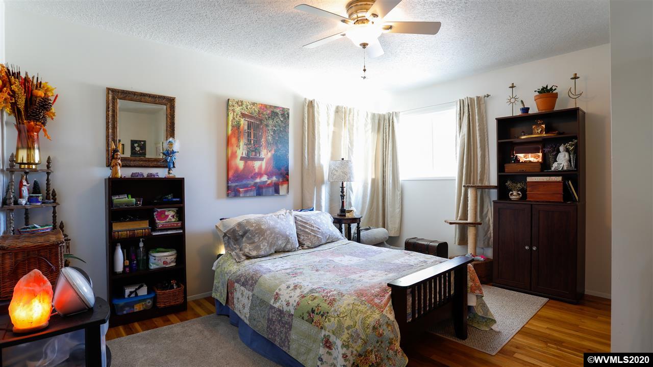 1367 Princeton Road Woodburn, OR 97071 - Photo 12 of 21 Gallery Image 12