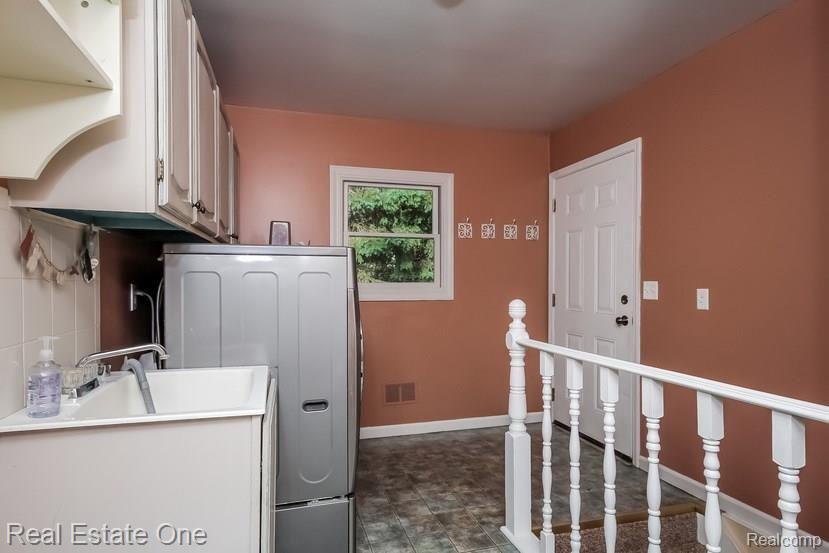 36245 West Lyman Road Farmington Hills, MI 48331 - Photo 19 of 38