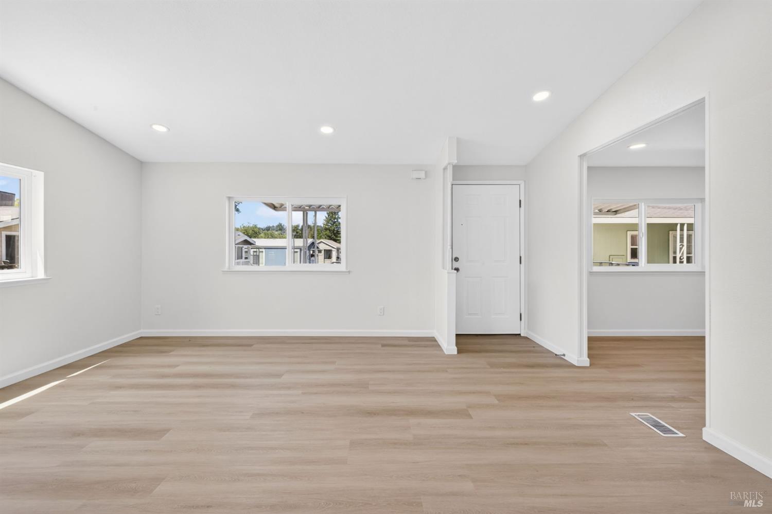 42 Redwing Drive Santa Rosa, CA 95409 - Photo 17 of 23 Gallery Image 17