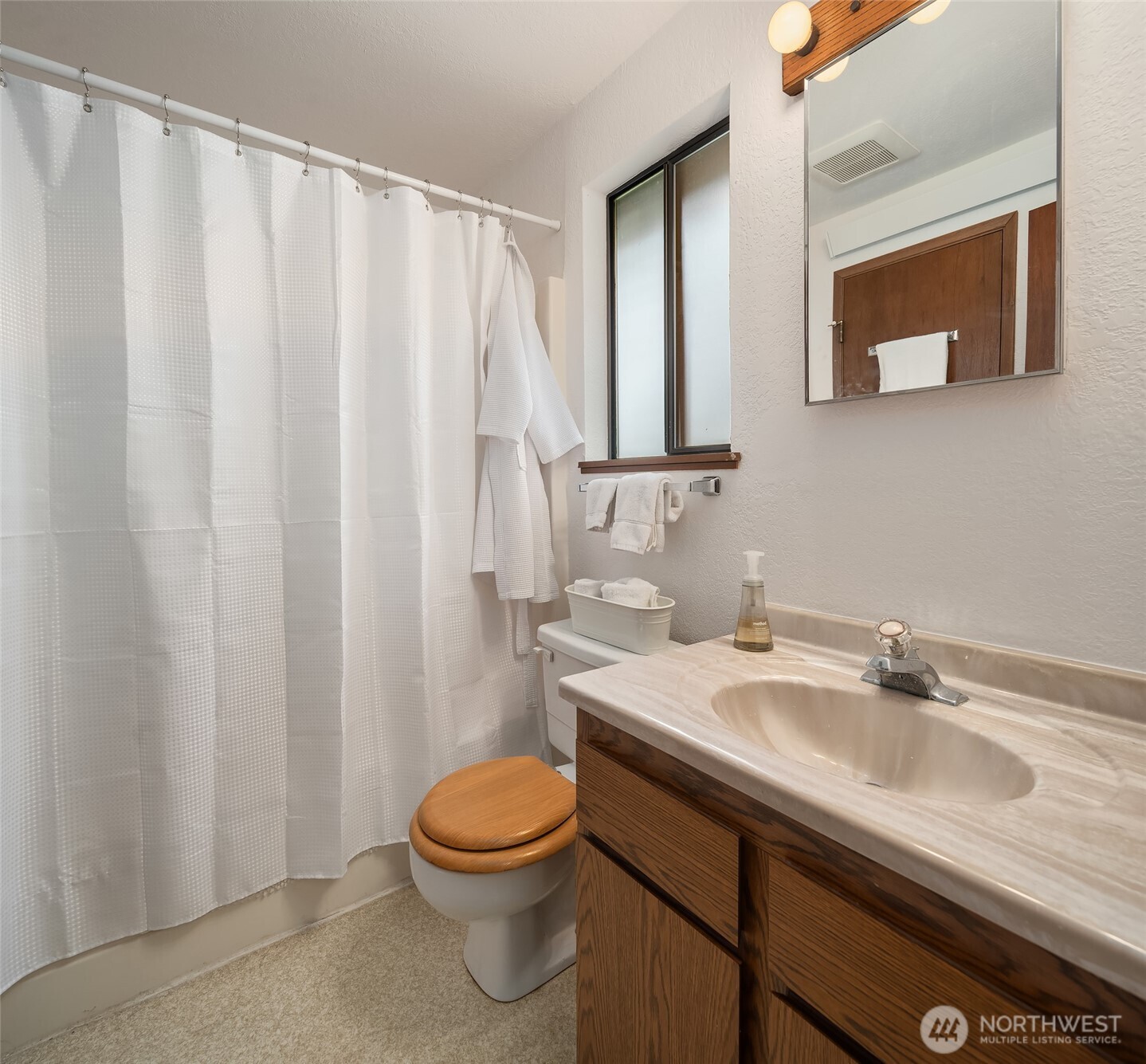 2180 Inverness Way Coupeville, WA 98239 - Photo 12 of 33