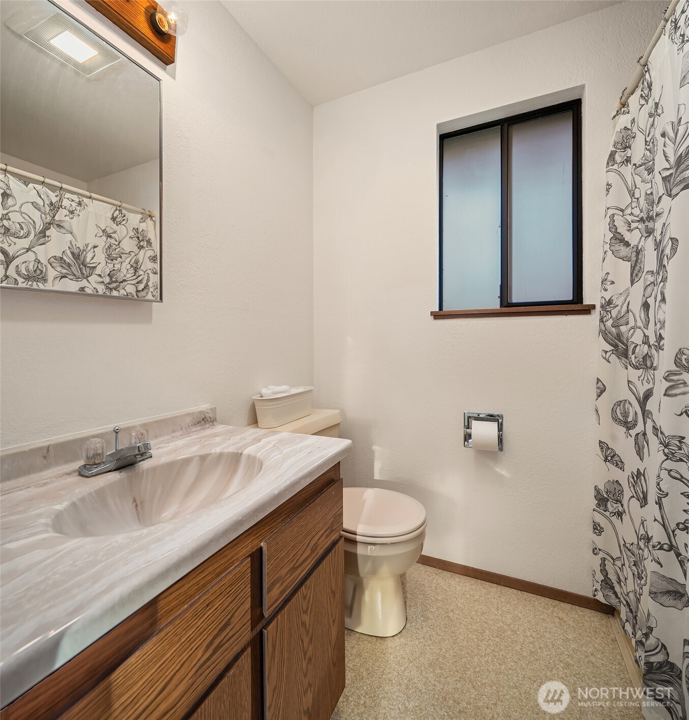 2180 Inverness Way Coupeville, WA 98239 - Photo 15 of 33