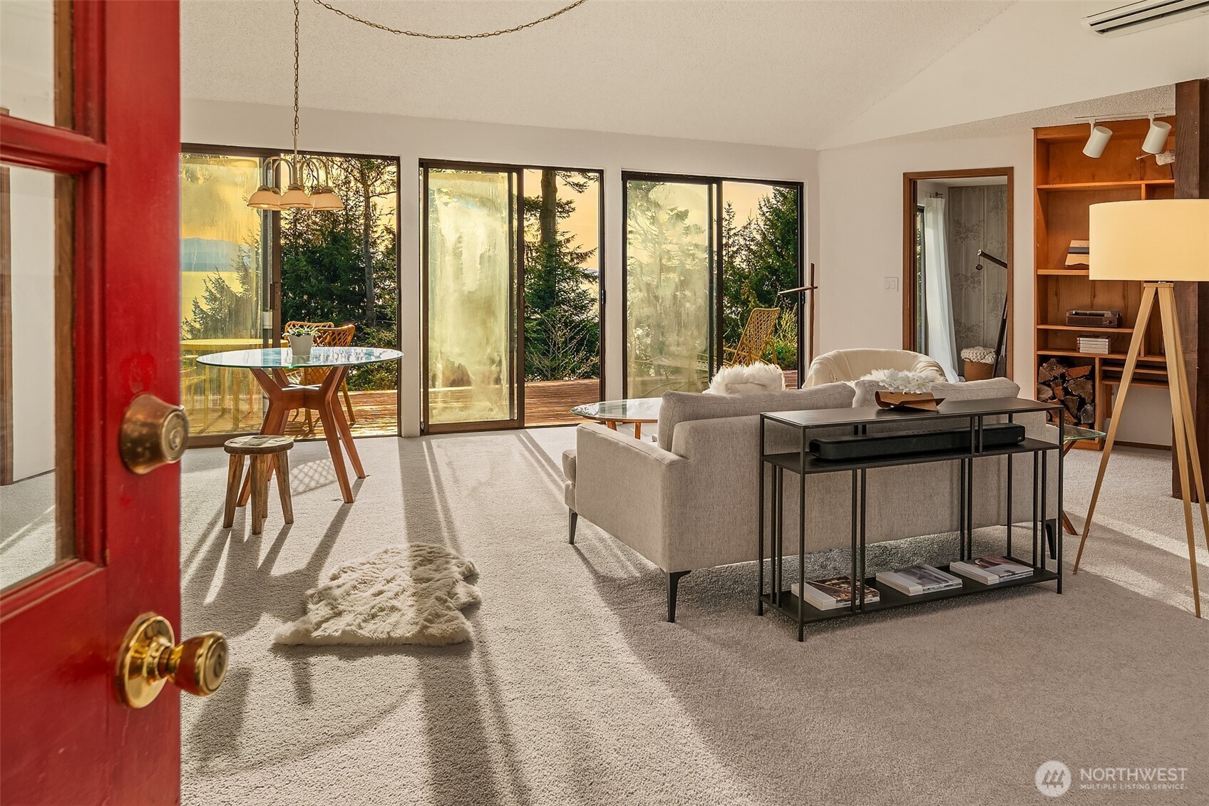 2180 Inverness Way Coupeville, WA 98239 - Photo 5 of 33