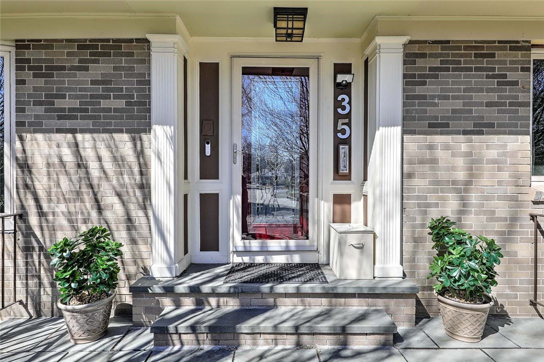 35 Winfield Road Providence, RI 02906 - Photo 3 of 47 Gallery Image 3