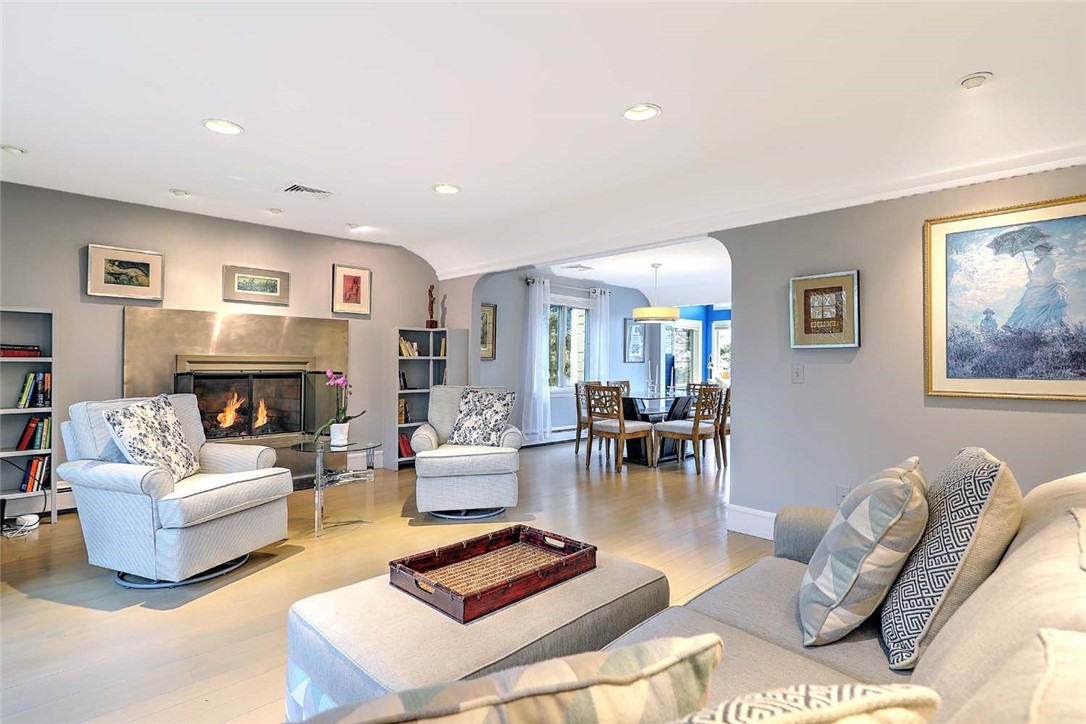 35 Winfield Road Providence, RI 02906 - Photo 6 of 47 Gallery Image 6