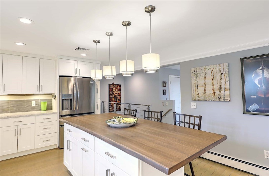 35 Winfield Road Providence, RI 02906 - Photo 10 of 47 Gallery Image 10
