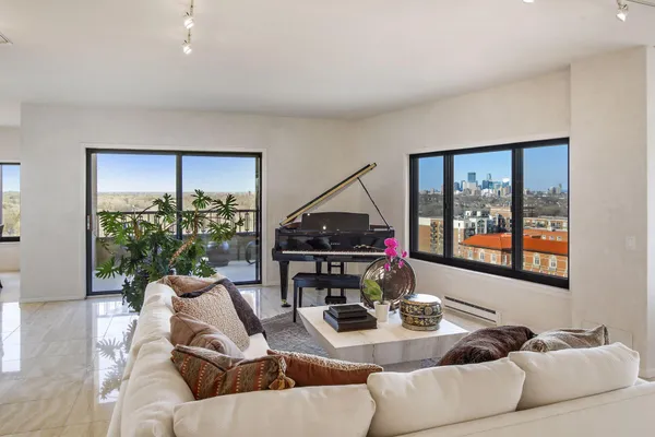 $1,500,000 | 2950 Dean Parkway, Unit 19034, Minneapolis, MN 55416