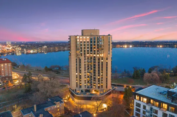 $1,500,000 | 2950 Dean Parkway, Unit 19034, Minneapolis, MN 55416