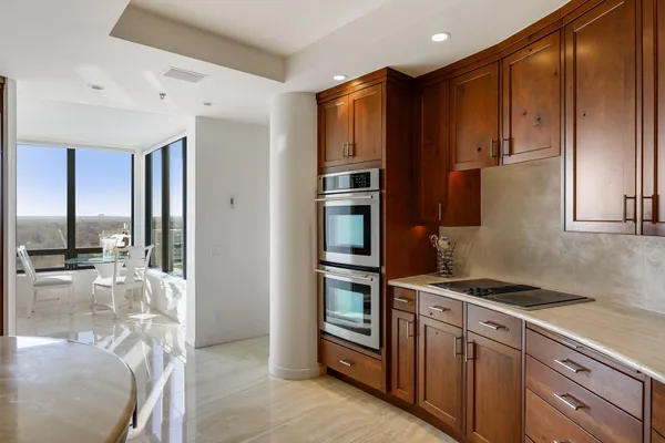 $1,500,000 | 2950 Dean Parkway, Unit 19034, Minneapolis, MN 55416