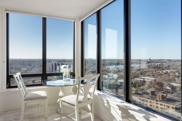 $1,500,000 | 2950 Dean Parkway, Unit 19034, Minneapolis, MN 55416