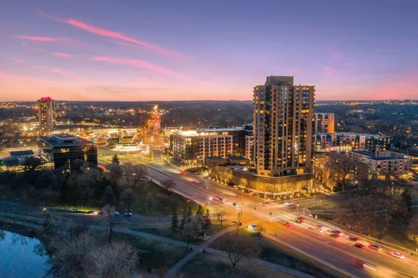 $1,500,000 | 2950 Dean Parkway, Unit 19034, Minneapolis, MN 55416