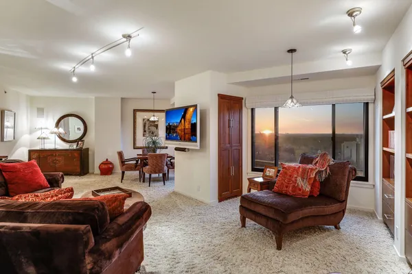 $1,500,000 | 2950 Dean Parkway, Unit 19034, Minneapolis, MN 55416
