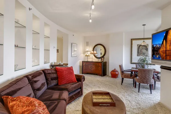 $1,500,000 | 2950 Dean Parkway, Unit 19034, Minneapolis, MN 55416