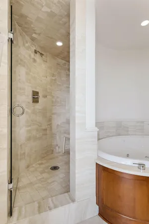 $1,500,000 | 2950 Dean Parkway, Unit 19034, Minneapolis, MN 55416